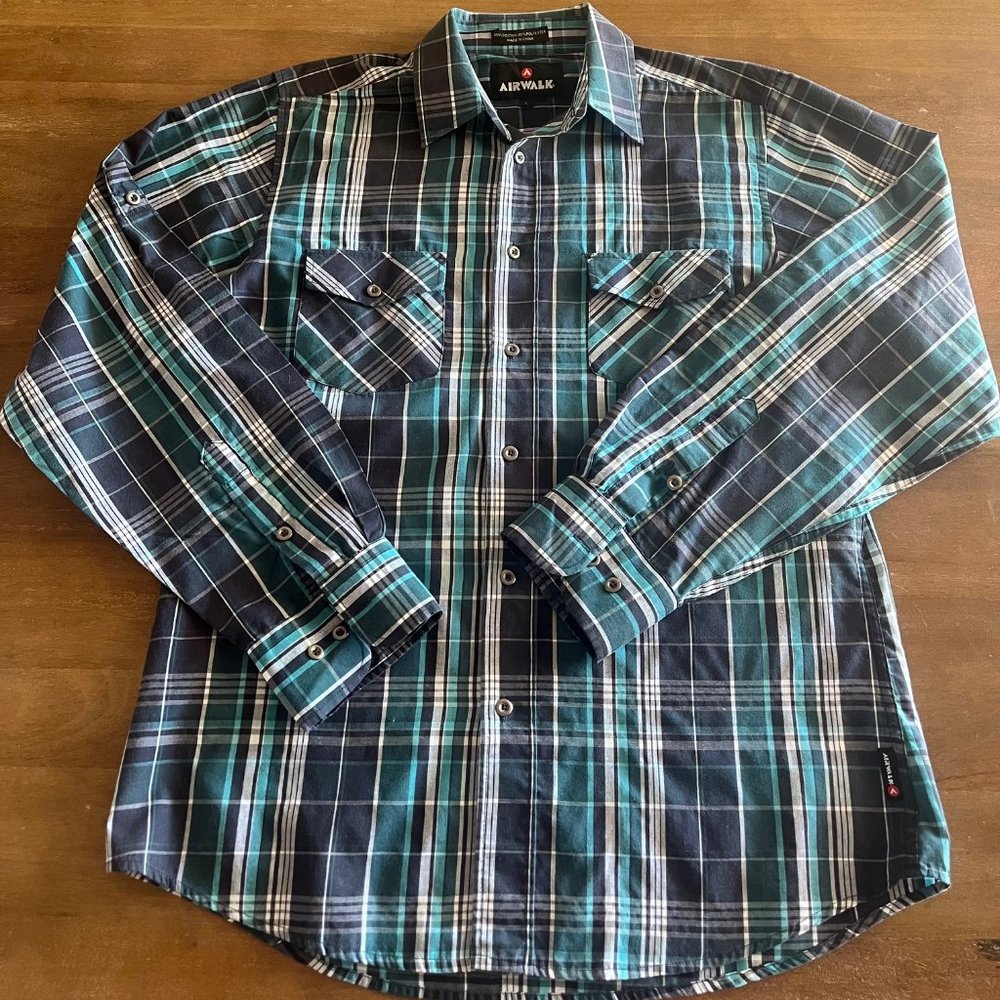 Airwalk Men’s Button Up Shirt Large LG Blue Black White‎ Plaid Design Skater L/S